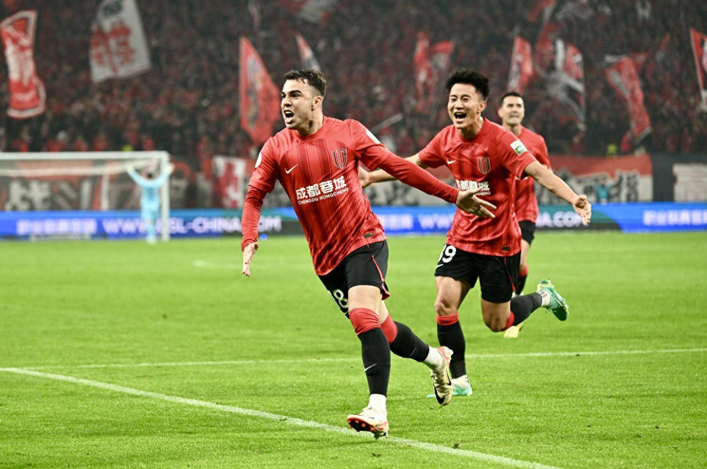 亚冠国际比赛日走向成谜，广东宏远回应争议，话题不断，控场能力受关注的简单介绍