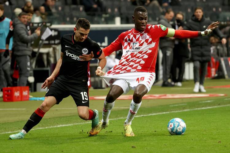 今晚体能课后，罗马伤情更新备战德国杯，信心回归，控场能力受关注的简单介绍