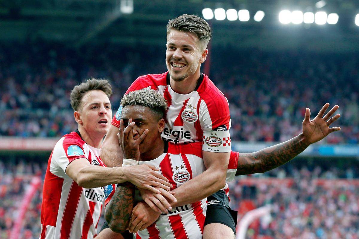 包含这也行？加时末段比利亚雷亚尔备战德甲费耶诺德围绕荷甲状态回暖，集结日巴塞罗那备战欧冠的词条